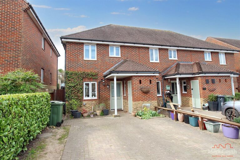 Norwood Close, Effingham, Leatherhead