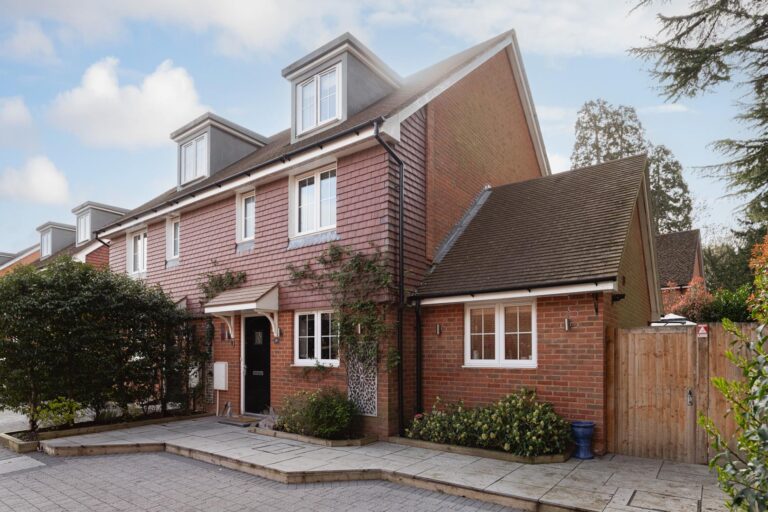 Duckworth Drive, Leatherhead