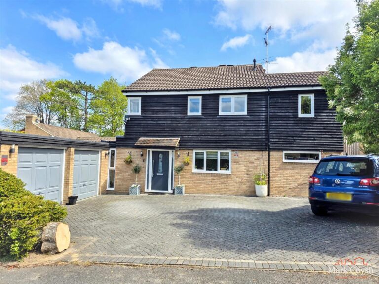 Heymede, Leatherhead