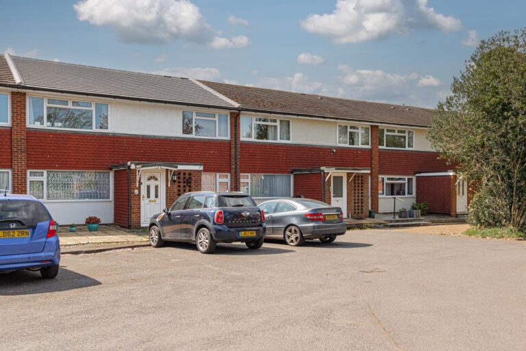 Moat Court, Ashtead